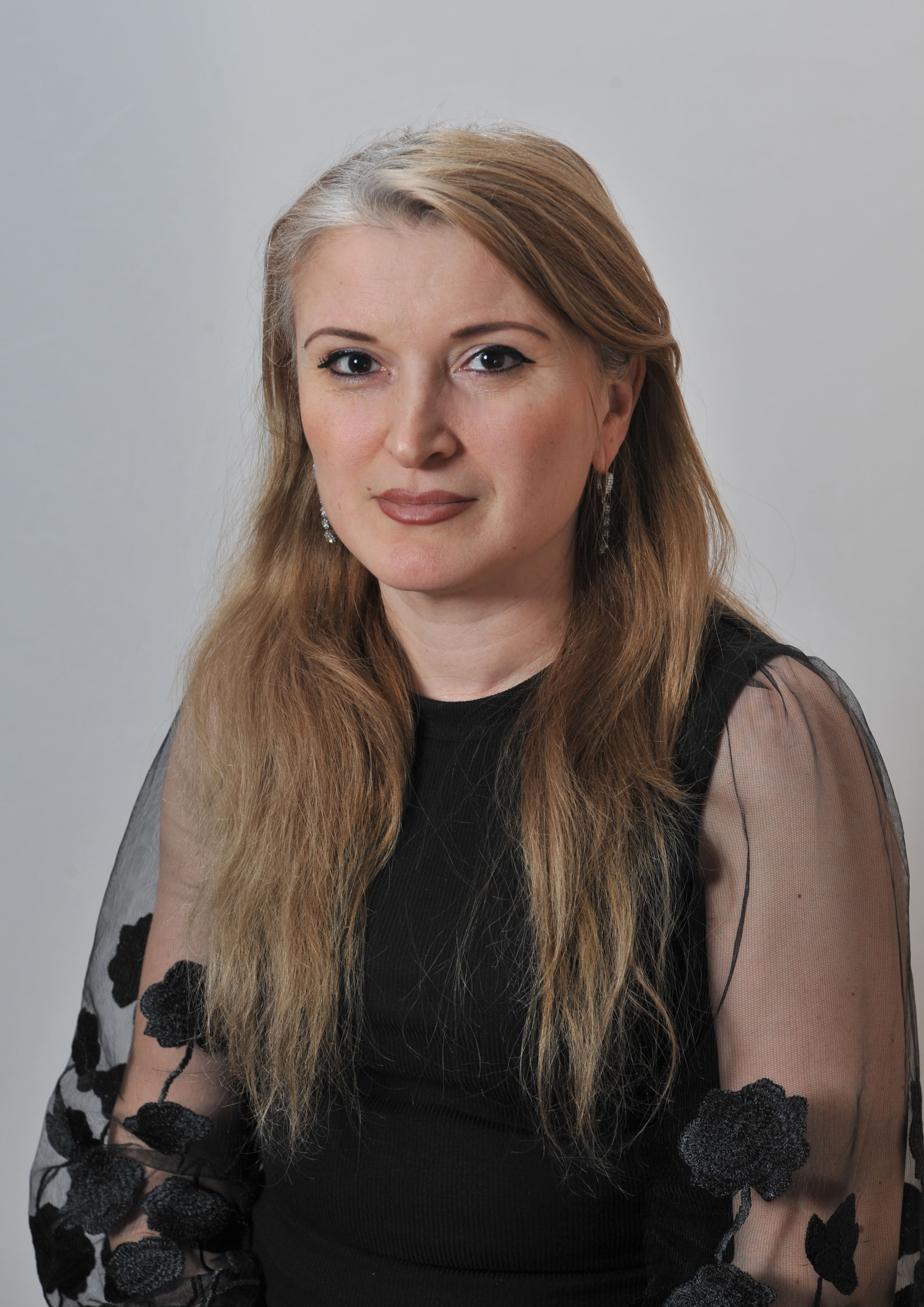Алиева Оксана Назимовна.